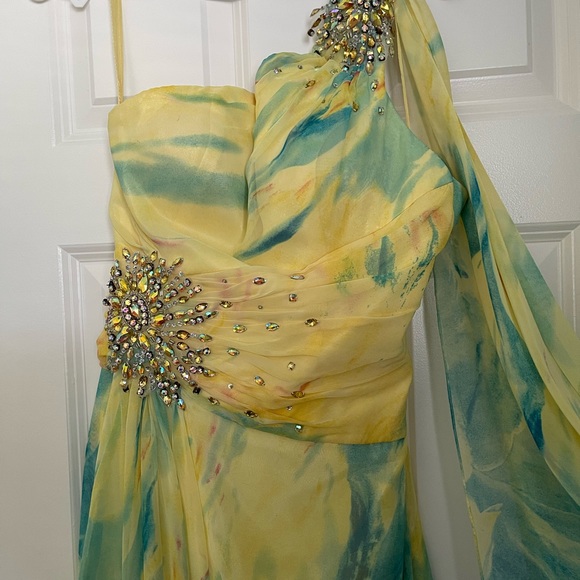 Anny Lee Prom Dress - Picture 3 of 7